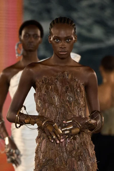 Look 29